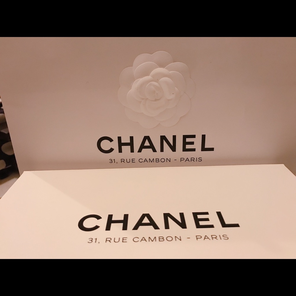 WHITE Chanel Box - Only in Original Store in Paris